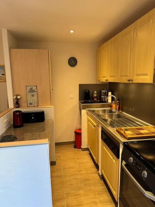 Appartement De Plain-Pied Avec Jardin Avignon Exteriör bild