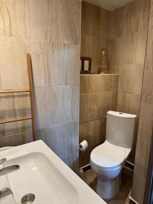 Appartement De Plain-Pied Avec Jardin Avignon Exteriör bild