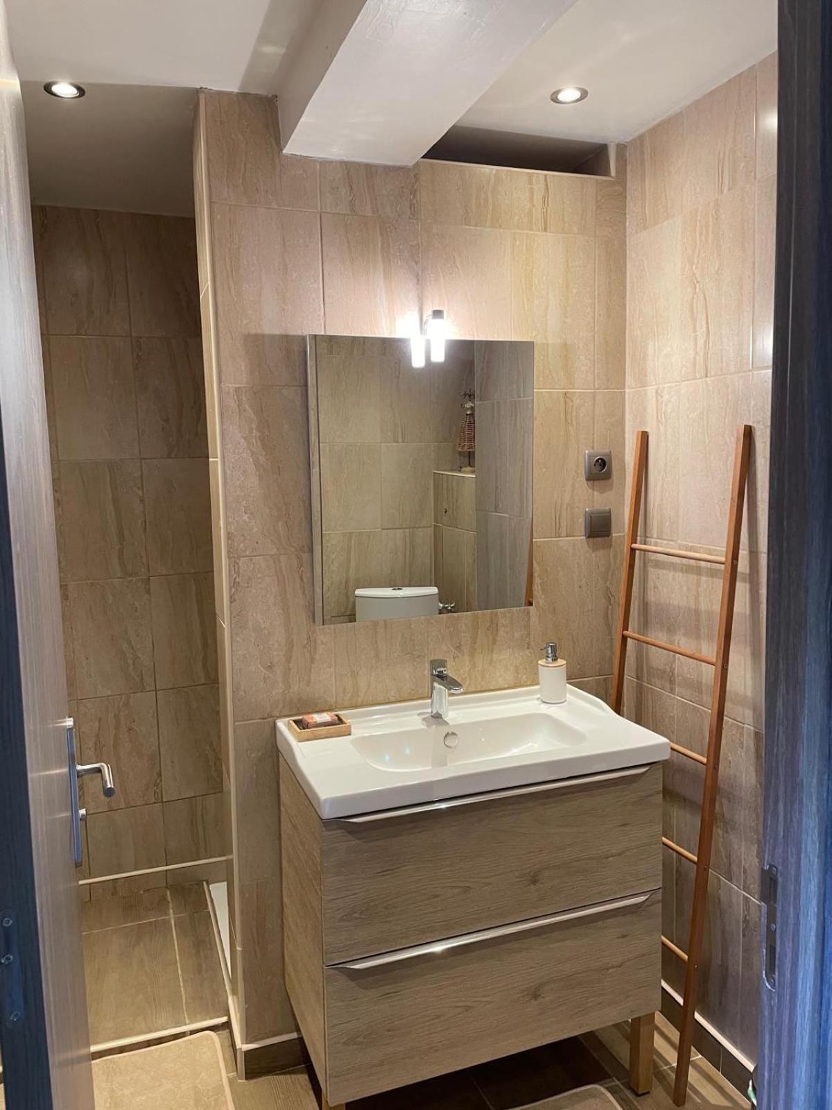 Appartement De Plain-Pied Avec Jardin Avignon Exteriör bild