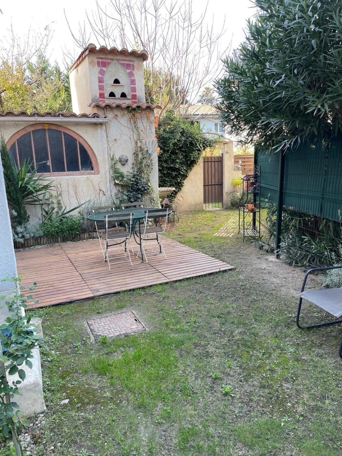 Appartement De Plain-Pied Avec Jardin Avignon Exteriör bild