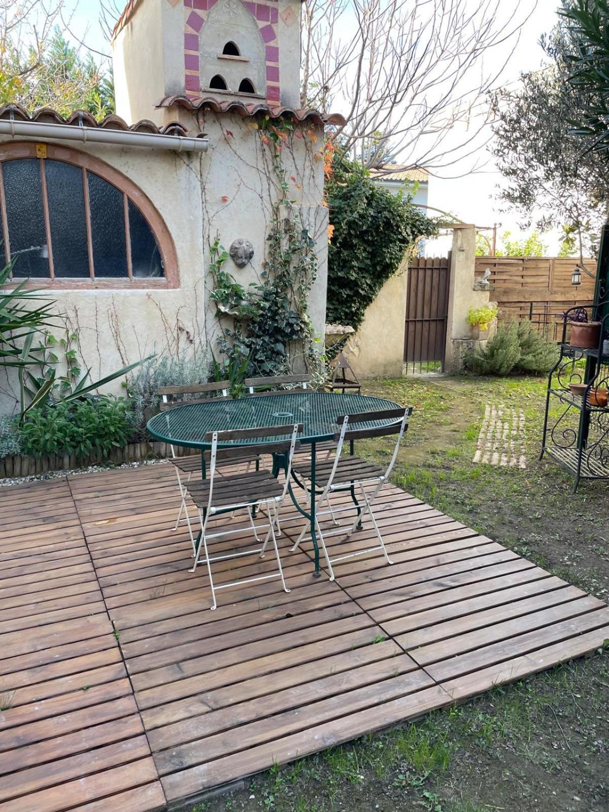 Appartement De Plain-Pied Avec Jardin Avignon Exteriör bild